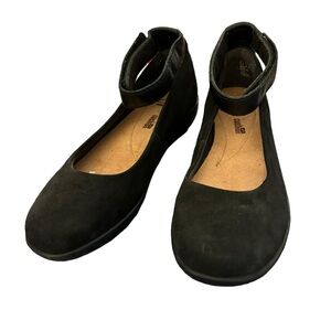 Clark’s Women’s Black Suede Medora Nina Flats with‎ Strap Size 7.5